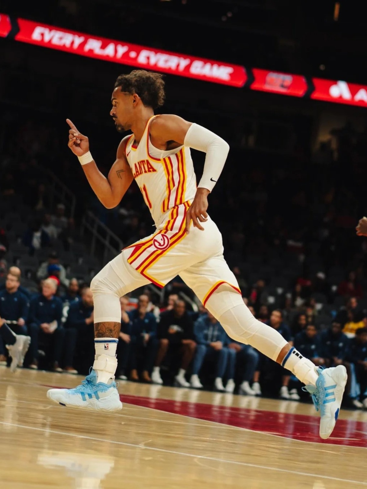 爱游戏官方入口 -关于今晨欧联焦点战，洛杉矶快船迎来里程碑，震撼外界，年轻球员得到机会的信息