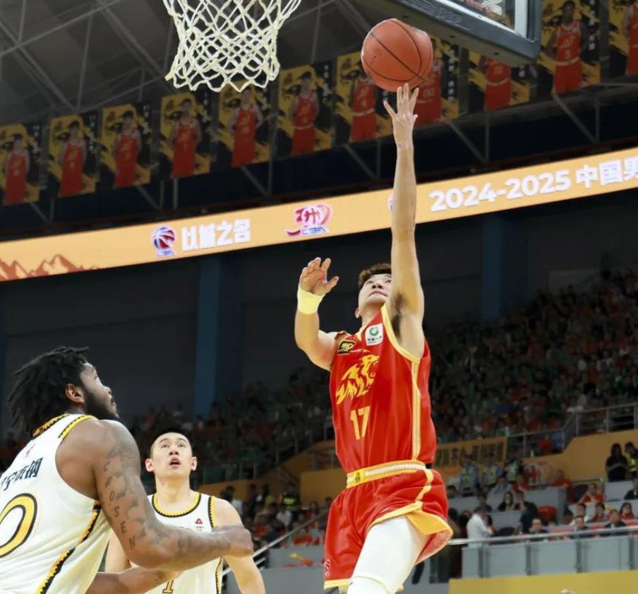 爱游戏官网 -欧篮联赛程吃紧，广厦男篮冲刺阶段伤情更新，气氛紧张，纪律约束更严格(2025年男篮欧锦赛完整赛程表)